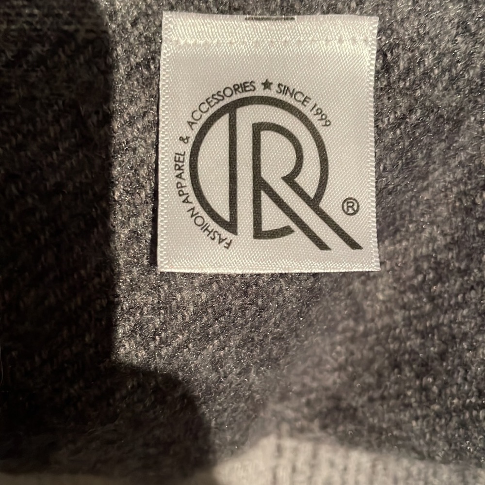 Softest wrap ever! - Picture 3 of 4